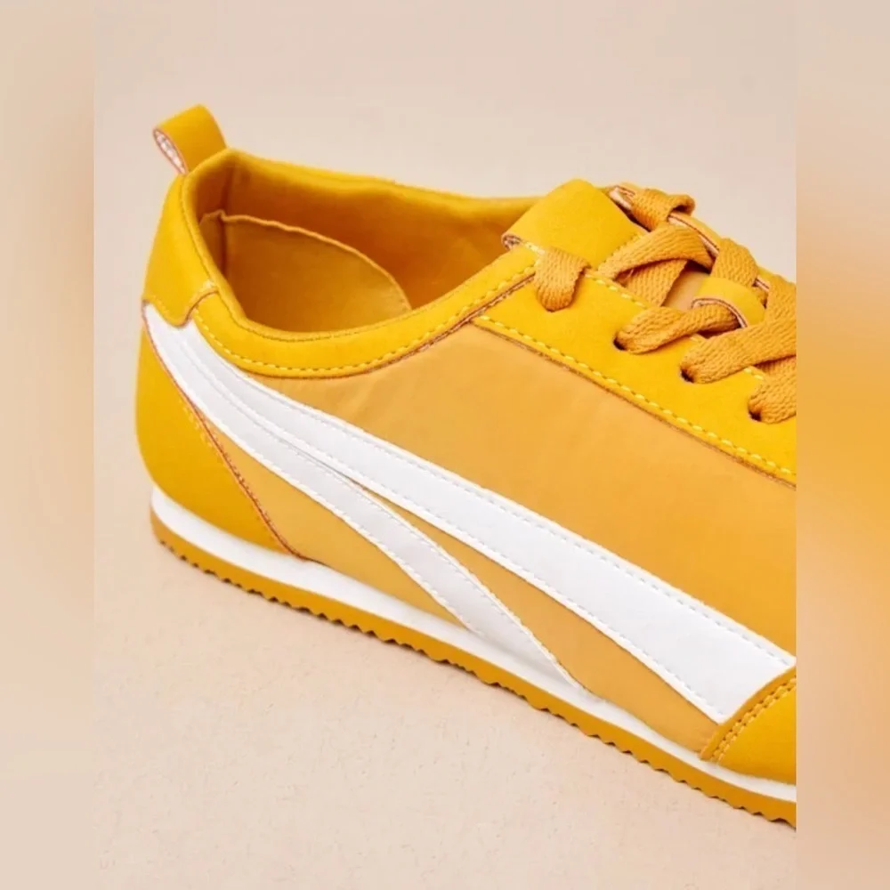 Perri Sneakers Yellow White Color Block Lace Up